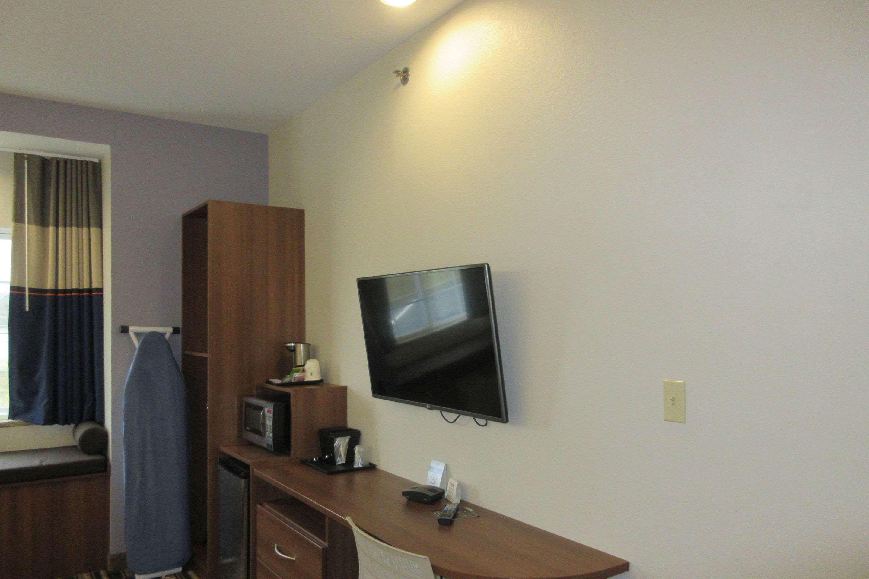 Quality Inn & Suites Caldwell I-77 Eksteriør billede