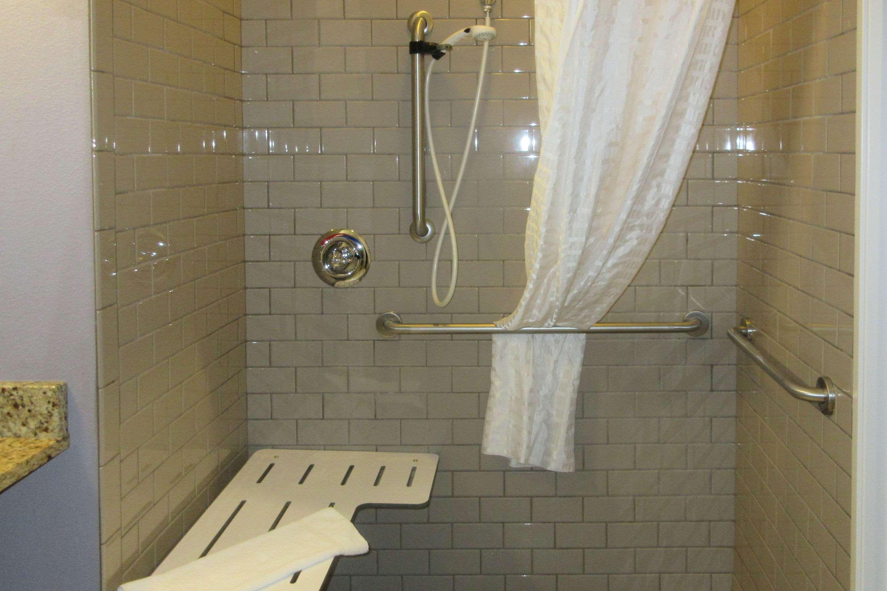 Quality Inn & Suites Caldwell I-77 Eksteriør billede
