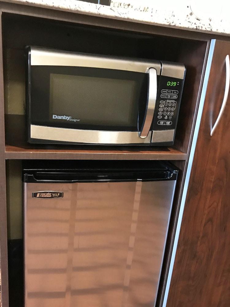 Quality Inn & Suites Caldwell I-77 Eksteriør billede